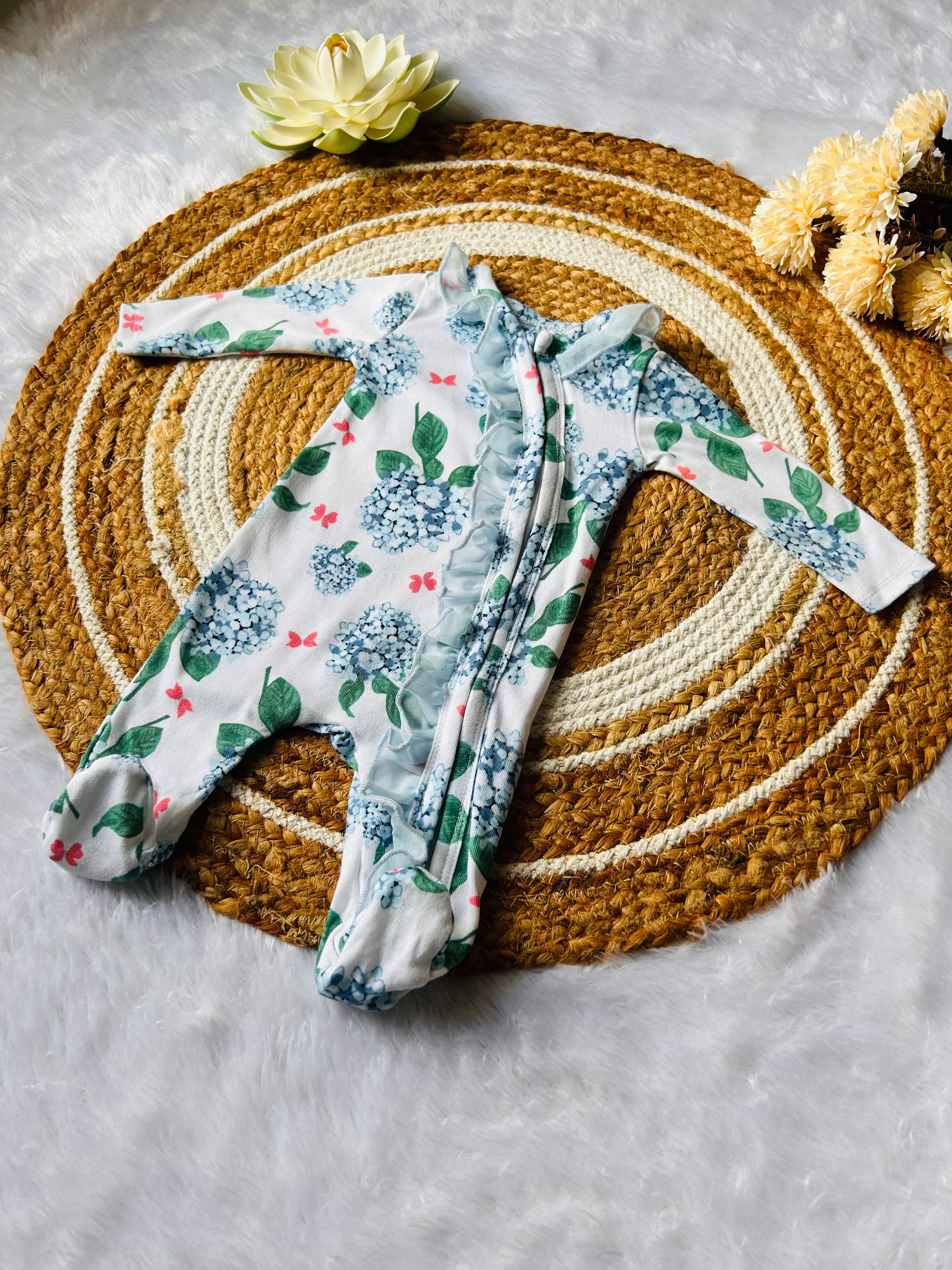 JumpSuits / Full Rompers