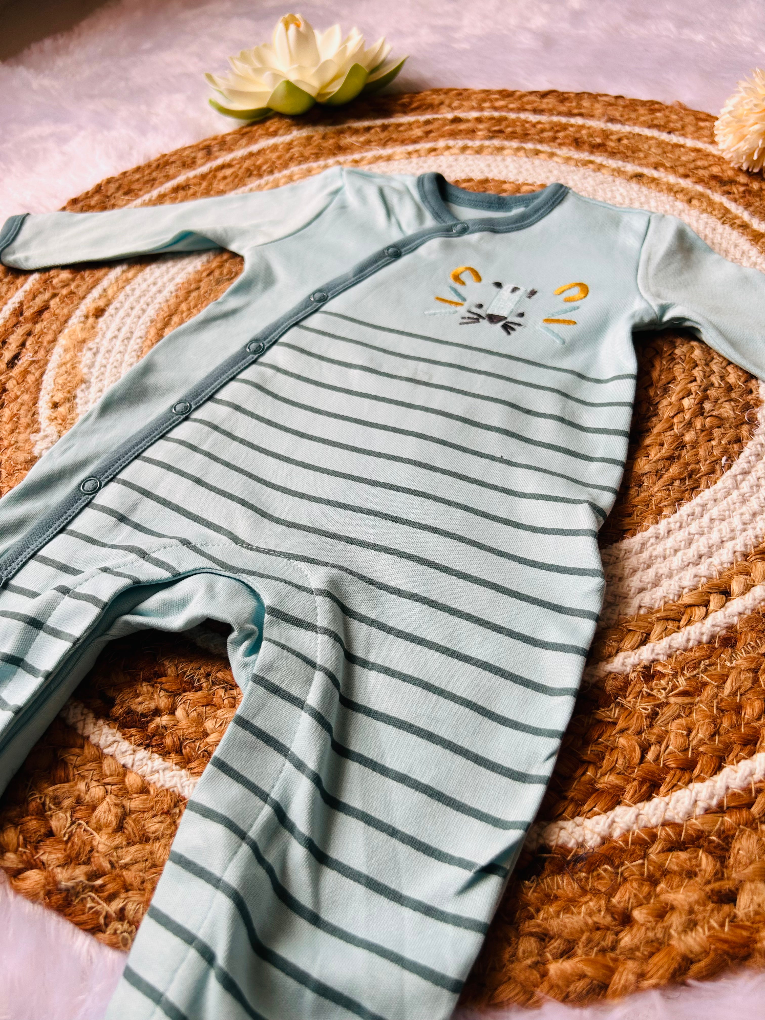 JumpSuits / Full Rompers