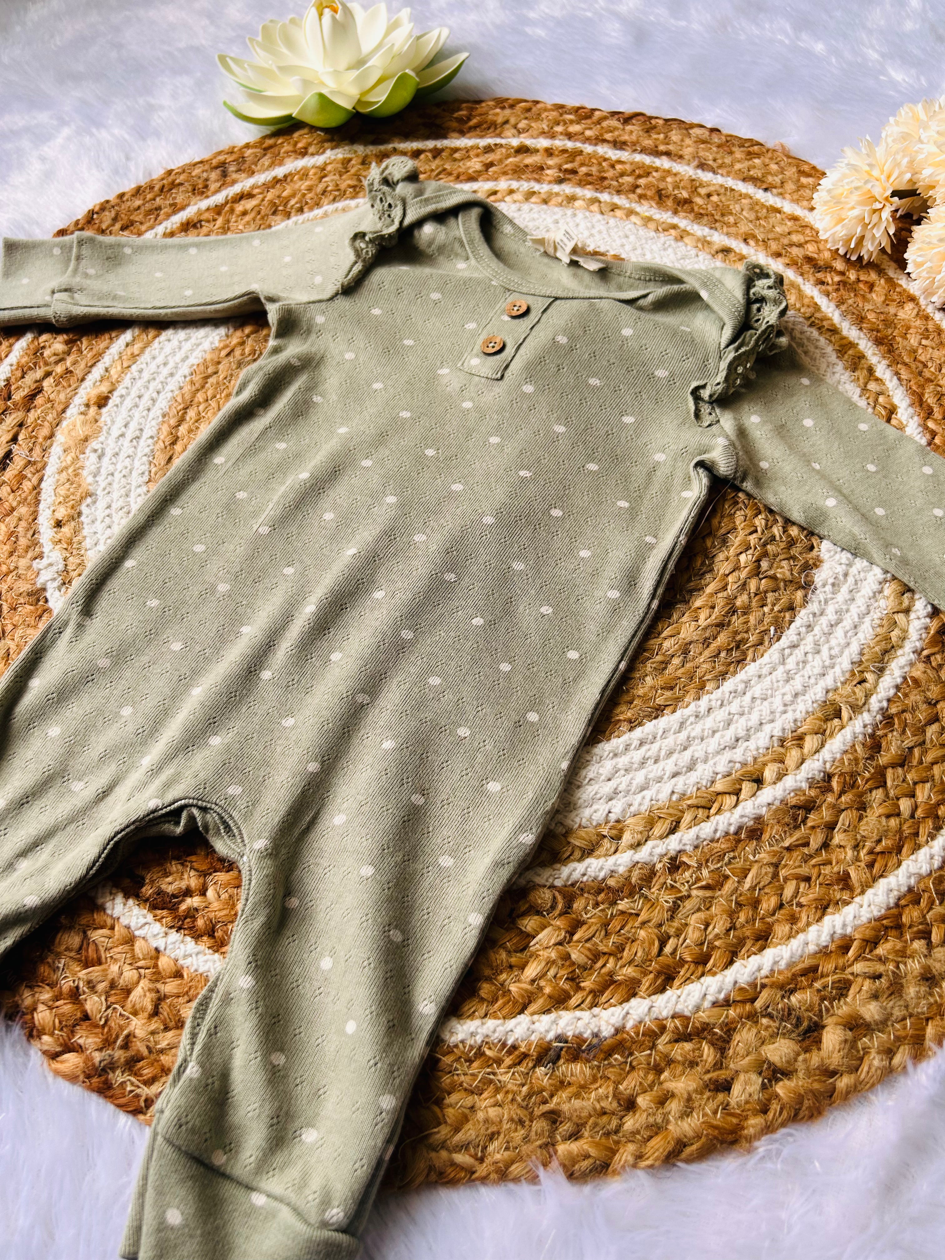 JumpSuits / Full Rompers